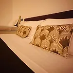 Sea Front House Apartmán